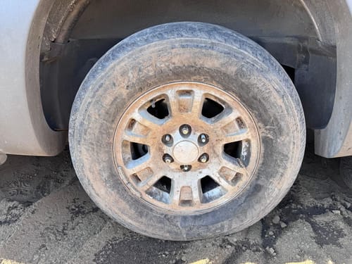 2002 GMC Aval15