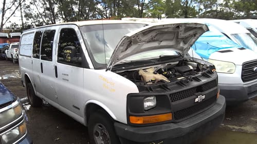 2004 GMC Expr25