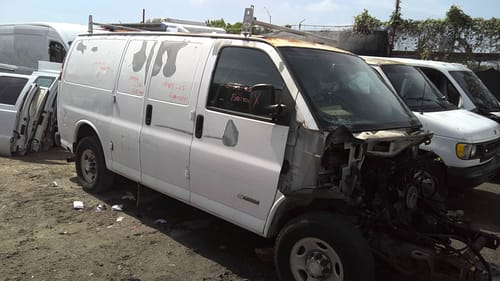 2005 GMC Expr25