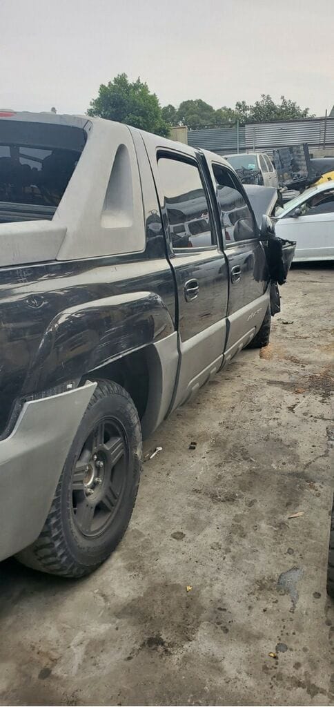 2002 GMC Aval15