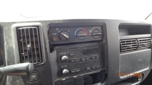 2006 GMC Expr15