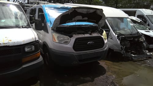 2015 Ford Tra250